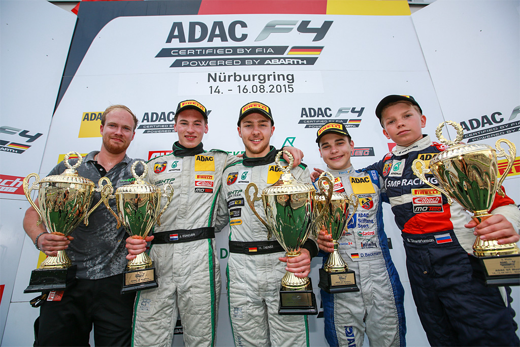 Janneau Esmeijer og Marvin Dienst, HTP Juniorteam, David Beckmann, Robert Shwartzman, kfzteile24 Mücke Motorsport
(Foto: ADAC-Motorsport)